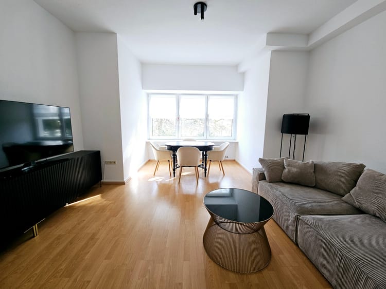 beautiful 1 BR w/ its garden being connected to the Kurpark