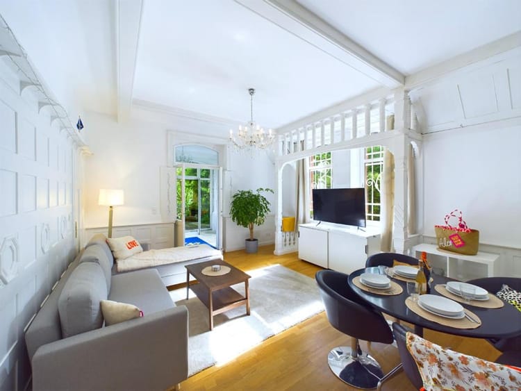 Stunning 2 BR across the Kurpark